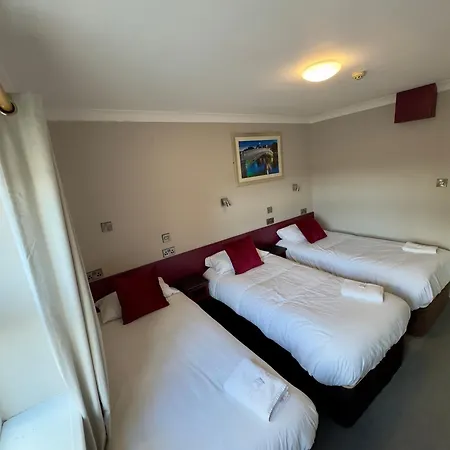 Отель Tralee Holiday Lodge