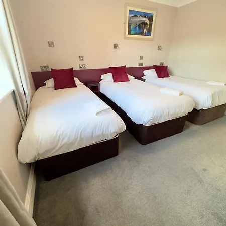 Tralee Holiday Lodge Hotel *
