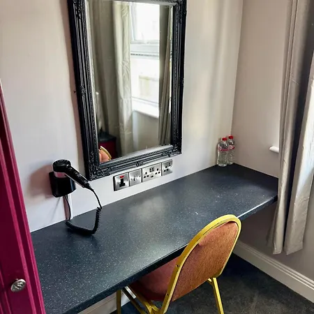 Tralee Holiday Lodge Отель *
