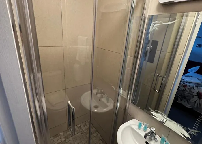 Tralee Holiday Lodge Hotel *