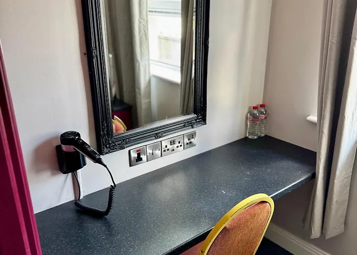 Tralee Holiday Lodge Hotel *